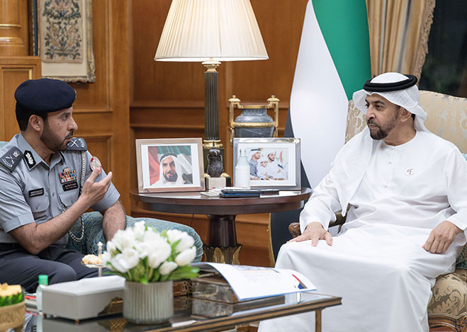 Hamdan bin Zayed receives Commander-in-Chief of Abu Dhabi Police