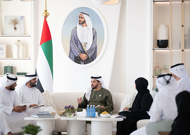 Hamdan bin Zayed receives ADAFSA's delegation, reviews its projects in Al Dhafra Region